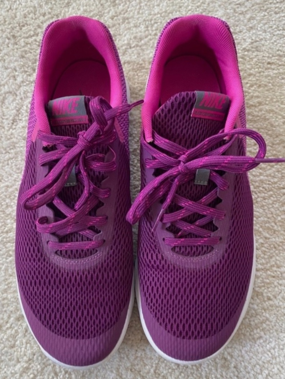 Nike Flex Experience RN 5  Women’s Sneakers Pink Fuchsia Size 10